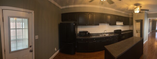 Kitchen - 2246 W Fayette St