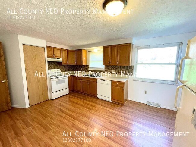 Building Photo - 5083 Quincy St NW