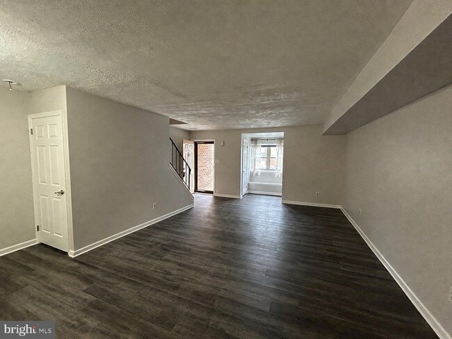 Foto del edificio - 34 Kelmar Ave