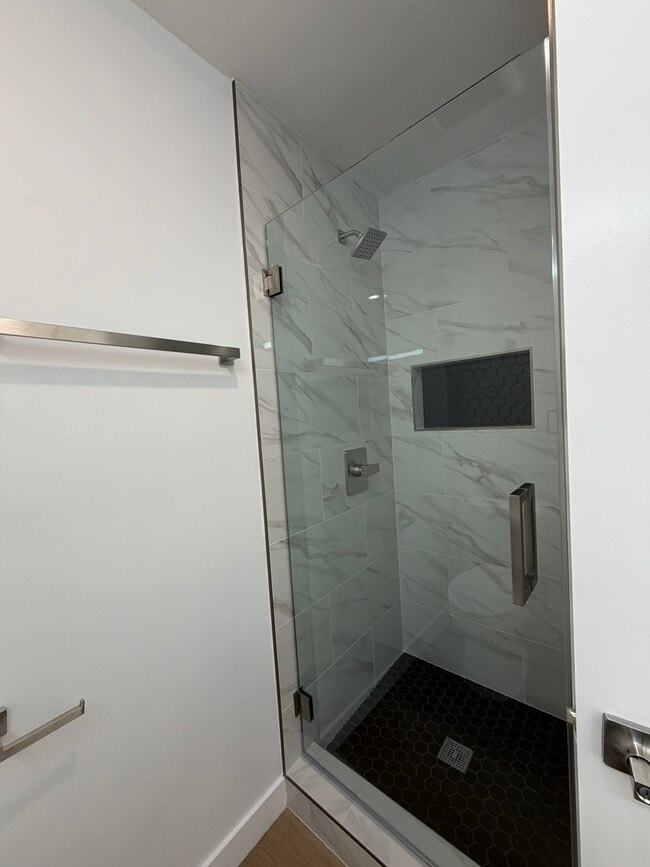 Building Photo - 2336 34th St