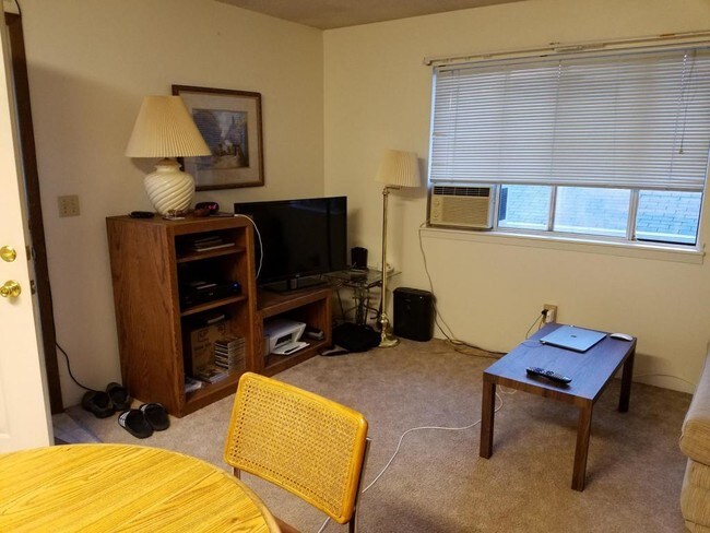 Building Photo - 2011 Terry St Apt 209, Longmont, CO 80501