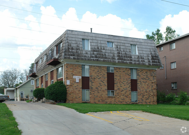 Foto del edificio - Fleetwood Apartments