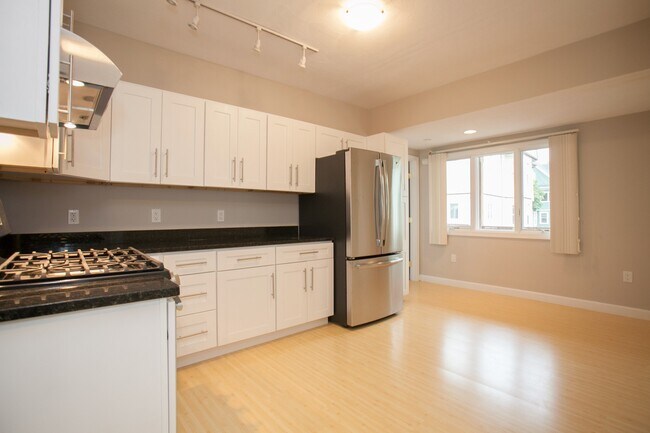 Foto del edificio - 33 Bromfield Rd