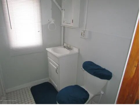 Building Photo - 426 Genet St