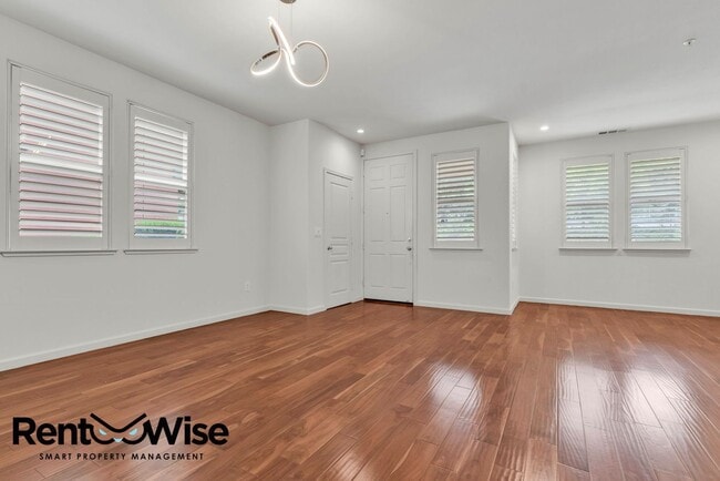 Building Photo - 25425 Huntwood Ave