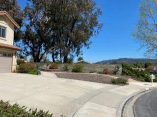 Foto del edificio - 3983 Santa Tomas Pl