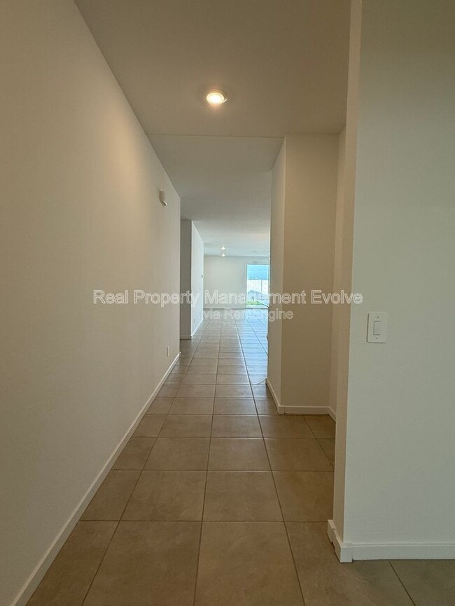 Foto del edificio - 2484 Fortana Dr