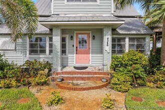 Building Photo - 4360 NE Indian River Dr