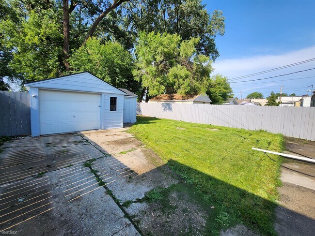 Foto del edificio - 2 br, 1 bath House - 1761 E Milton Ave