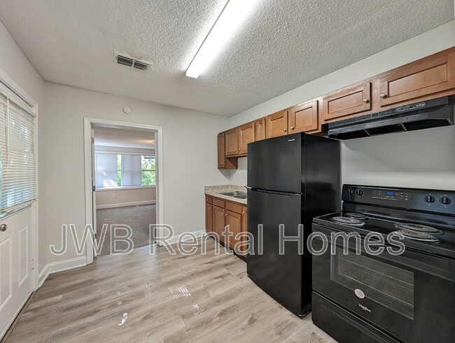 Foto del edificio - 3158 N 3rd St Cir