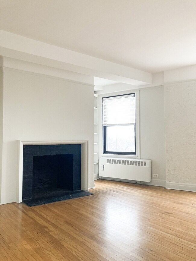 Building Photo - 1401 E Jefferson Ave