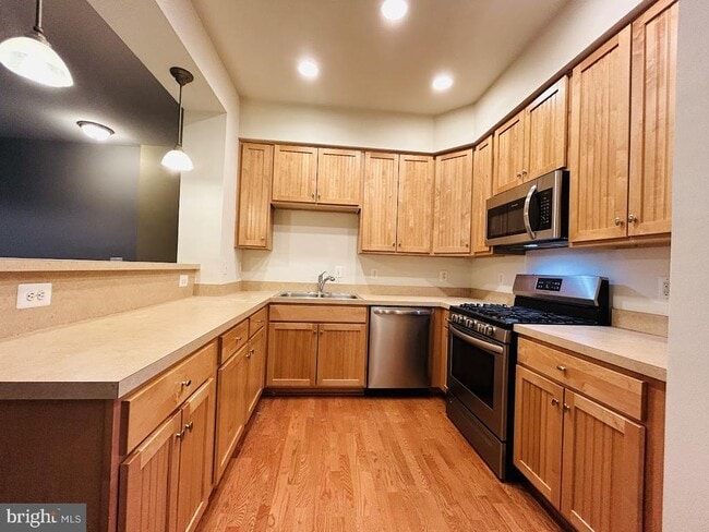Building Photo - 1857 Cedar Cove Way