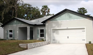Building Photo - 377 Palm Dr