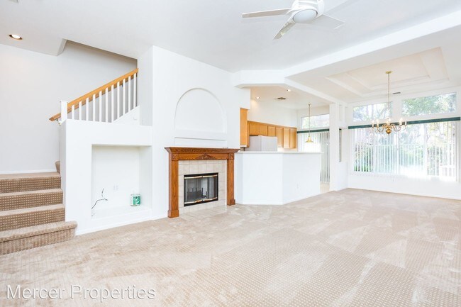 Building Photo - 3 br, 3 bath House - 7521 Hazard Center Drive