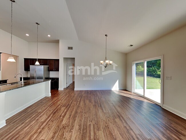 Building Photo - 5165 Smithbriar Dr