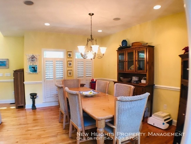 Building Photo - 274 Little Oak Island Dr