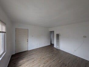 Building Photo - 8313 Copper Ave NE