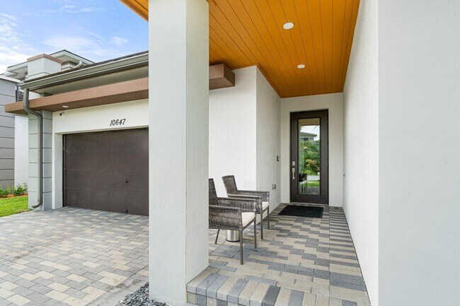 Building Photo - 10647 N Lago Vista Cir