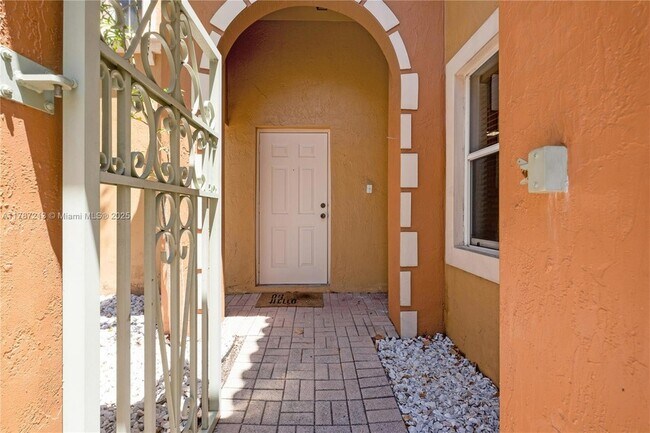 Foto del edificio - 14001 NW 84th Ct