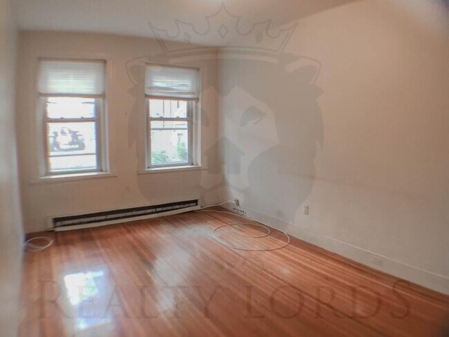 Building Photo - 152 Harvard Ave