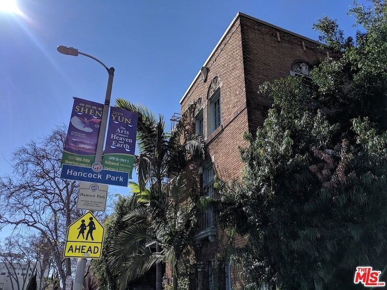 Primary Photo - 649 N Rossmore Ave