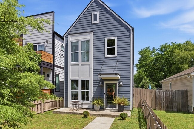 Building Photo - 1608 16th Ave N