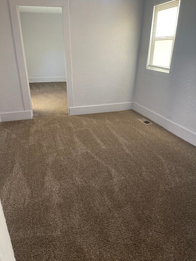 Sala de estar - 738 W Charles St