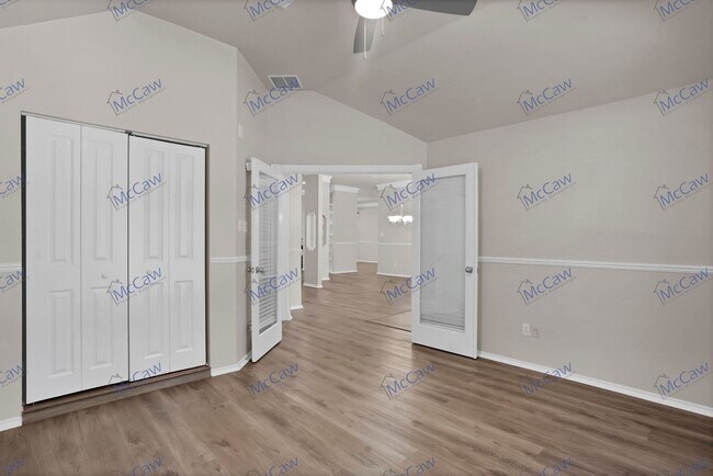 Foto del edificio - **Move-In Special** Lovely 4/2.5 on Golf C...