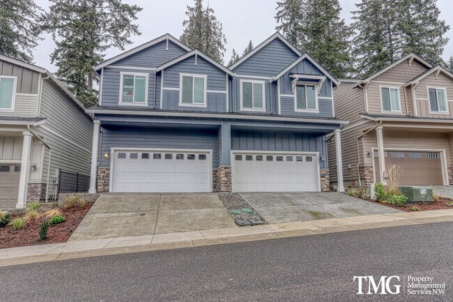 Foto del edificio - Stunning 3 Bedroom Townhome in Prestigious...