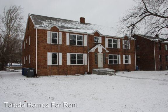Primary Photo - 1372 N Cove Blvd