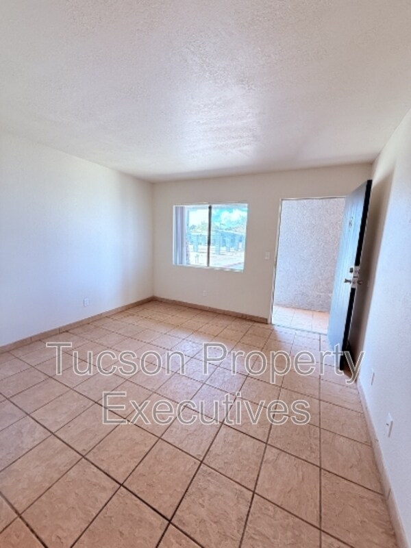 Foto del edificio - 219 W Fort Lowell Rd