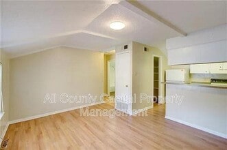 Building Photo - 3800 Allegro Lugar St
