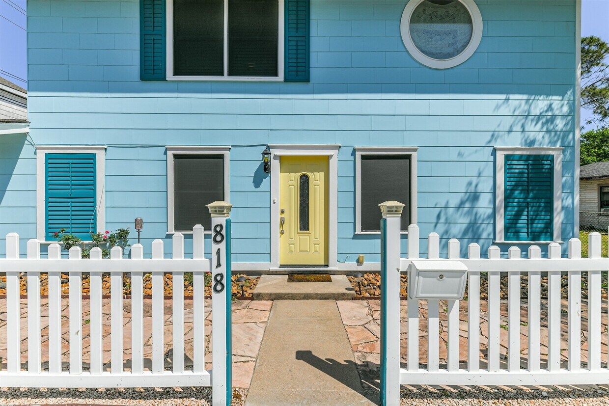 Foto principal - 818 11th St