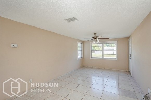 Foto del edificio - NOW AVAILABLE! 8206 Hornwood Pl, Tampa, FL...