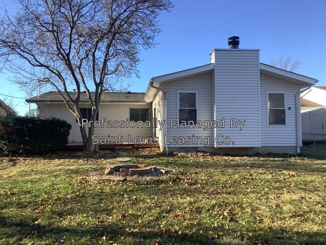 Building Photo - 719 Carriage Ln