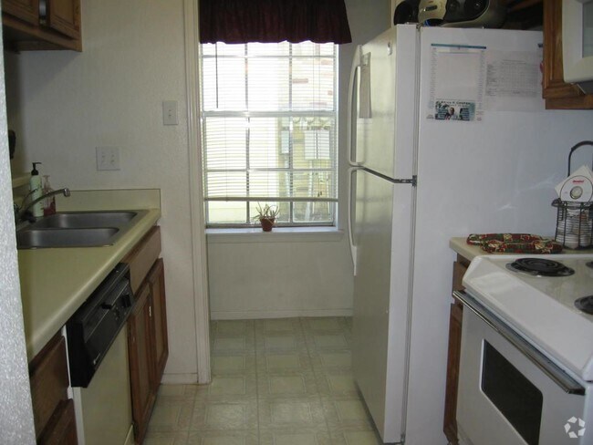 Cocina - Barrington Court Condominiums