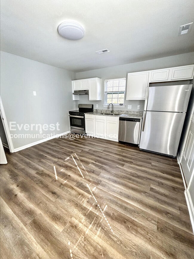 Building Photo - 1014 Brianna Way