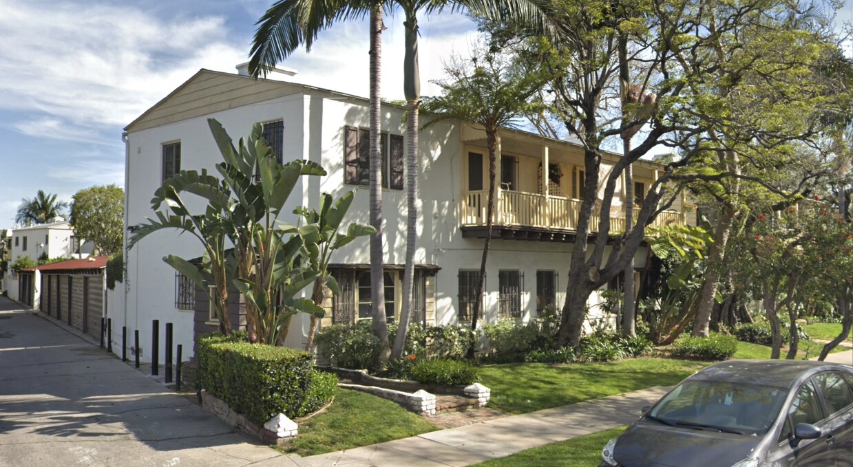 Primary Photo - 1008-1024-1024 S Orange Grove Ave