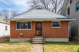 Building Photo - 804 Huron Ave