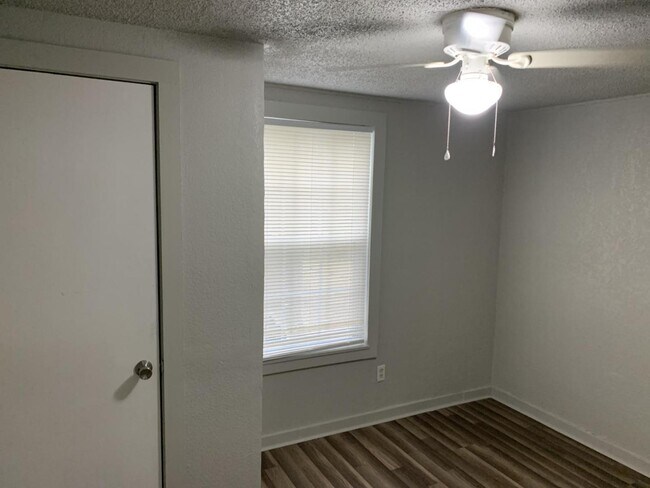 Foto del edificio - 4229 NE 20th St