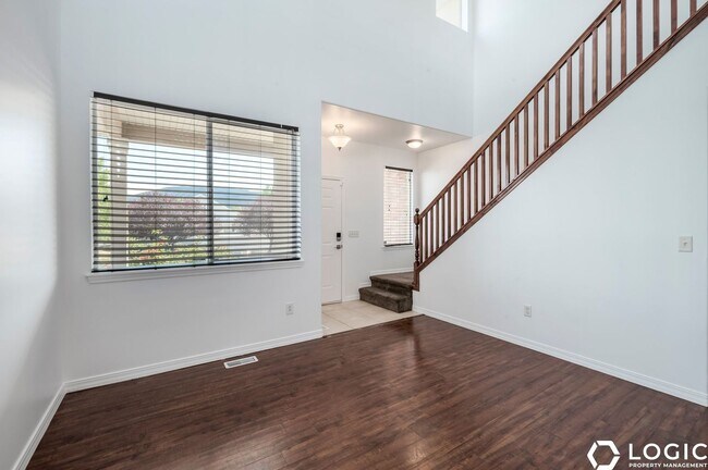 Foto del edificio - 5878 Arlinridge Dr