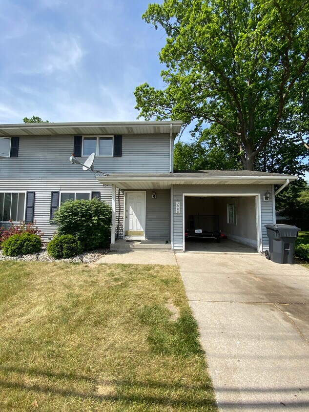 3900 N Saginaw Rd, Midland, MI 48640 Townhome Rentals in Midland MI