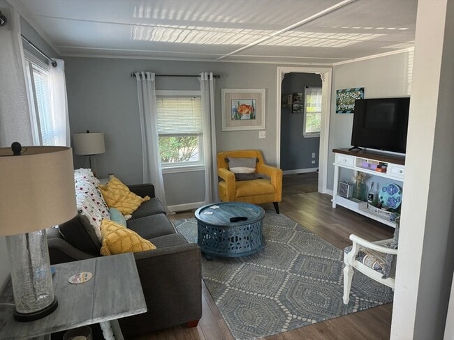 Building Photo - 16 Cricket Ln