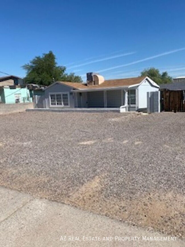 Building Photo - 502 E Cody Dr