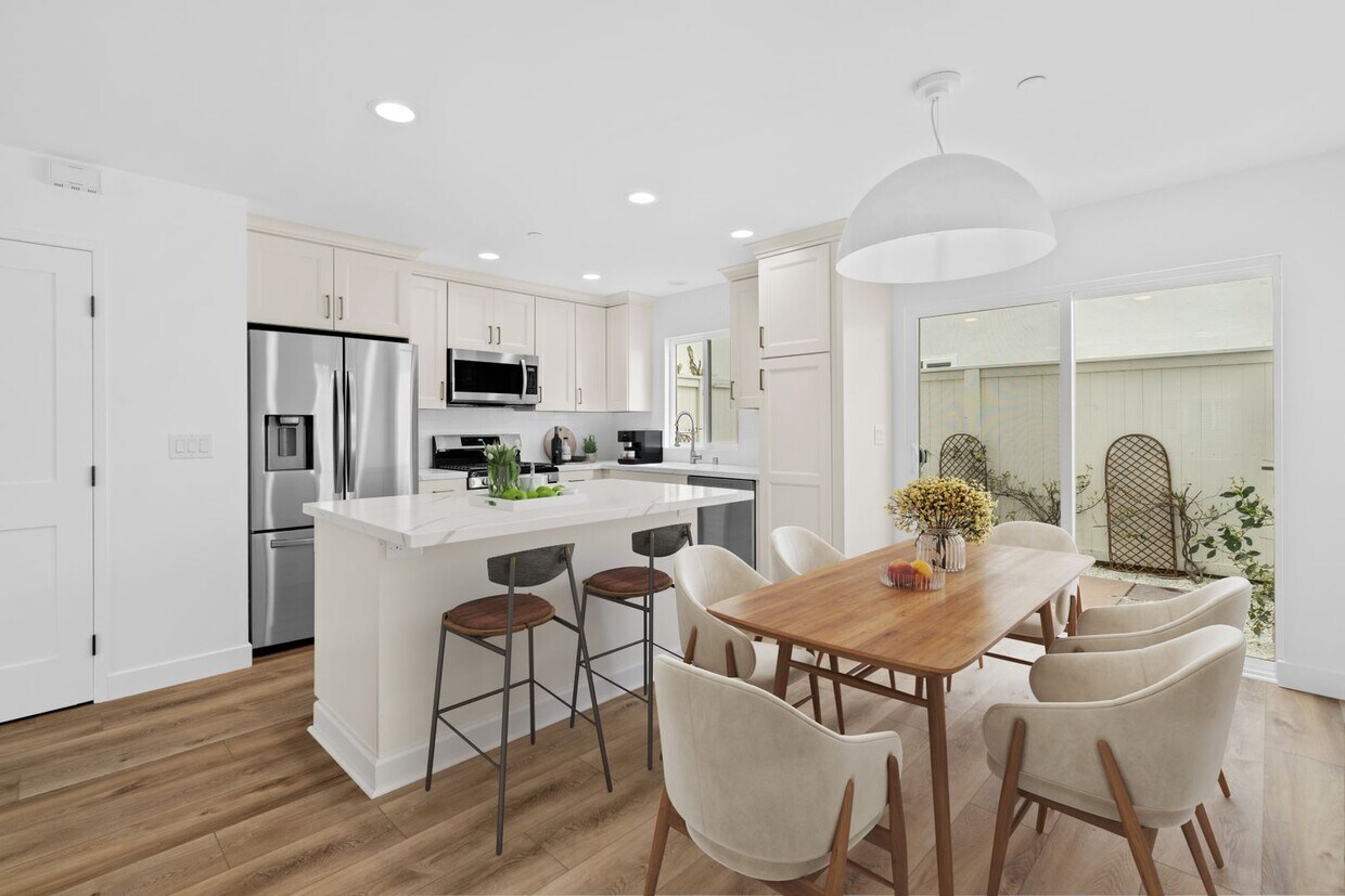 Foto principal - Beautiful 2 Bed, 2.5 Bath Condo in Dover V...