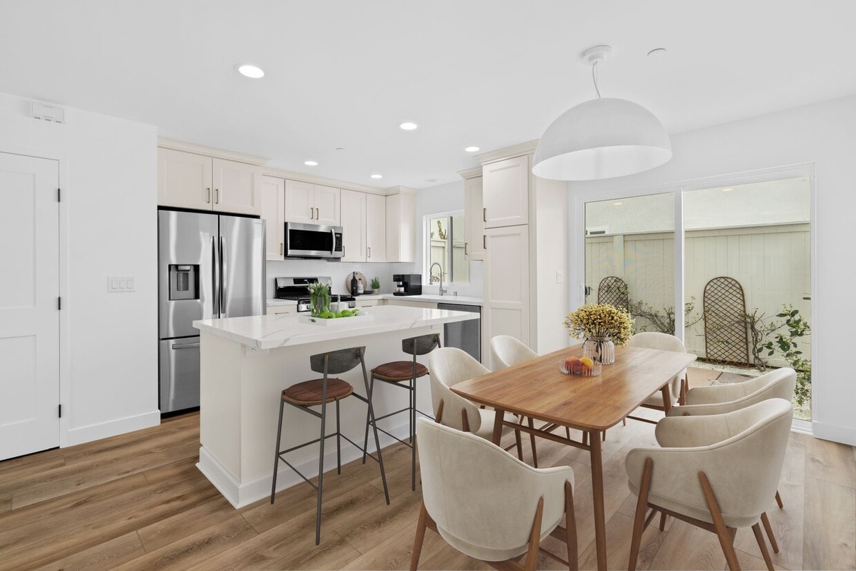 Primary Photo - Beautiful 2 Bed, 2.5 Bath Condo in Dover V...