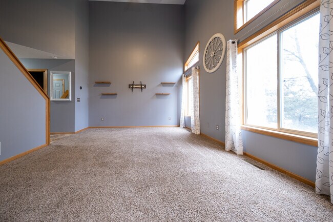 Foto del edificio - 800 Bradbury Cir