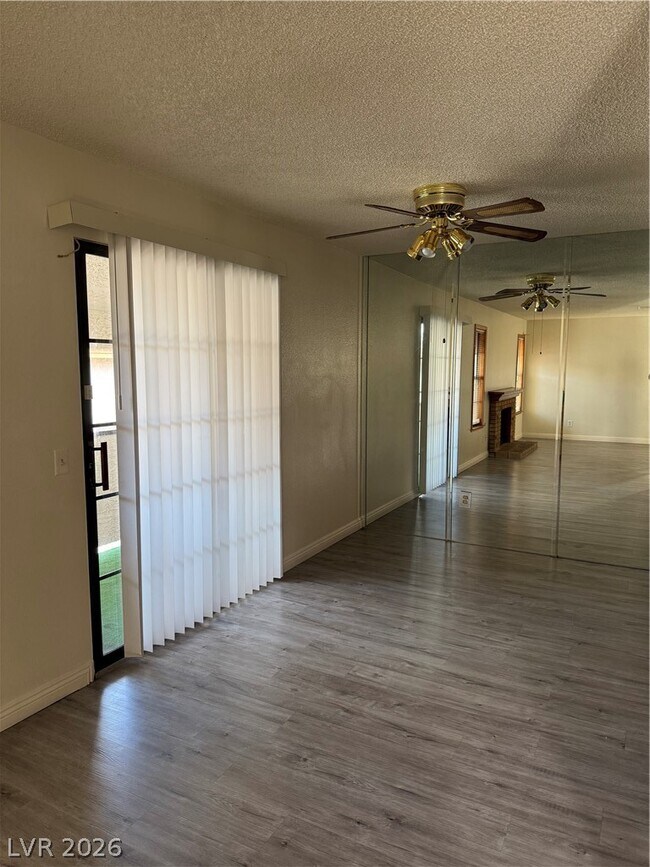 Foto del edificio - 6687 W Tropicana Ave