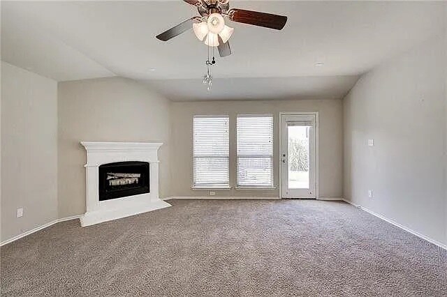 Building Photo - 1417 Red Dr