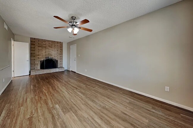 Building Photo - 4409 N 90th Dr